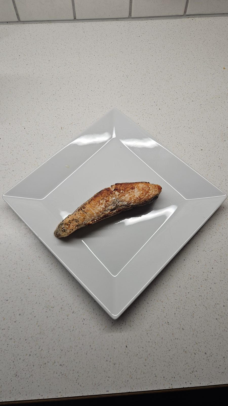Lachsforellenfilet mit Knoblauchbutter